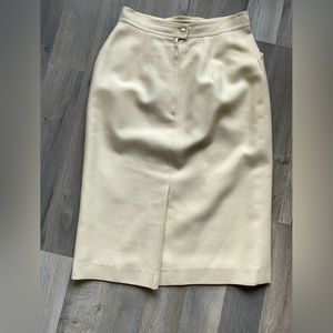 Vintage white pencil skirt
